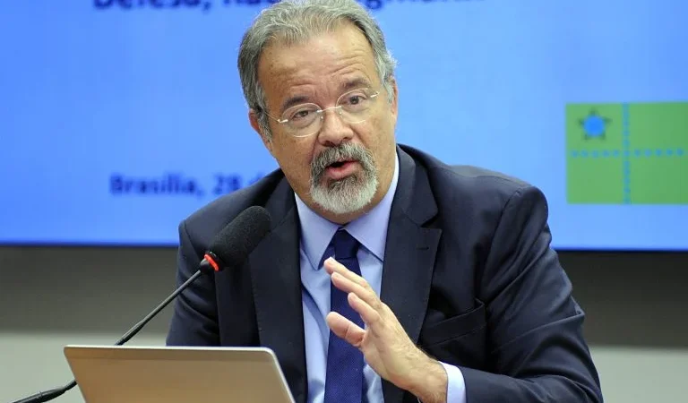 Morre Raul Jungmann, Ex-Ministro da Defesa e Segurança Pública, Aos 73 Anos: Um Legado de Diálogo e Compromisso com o Brasil