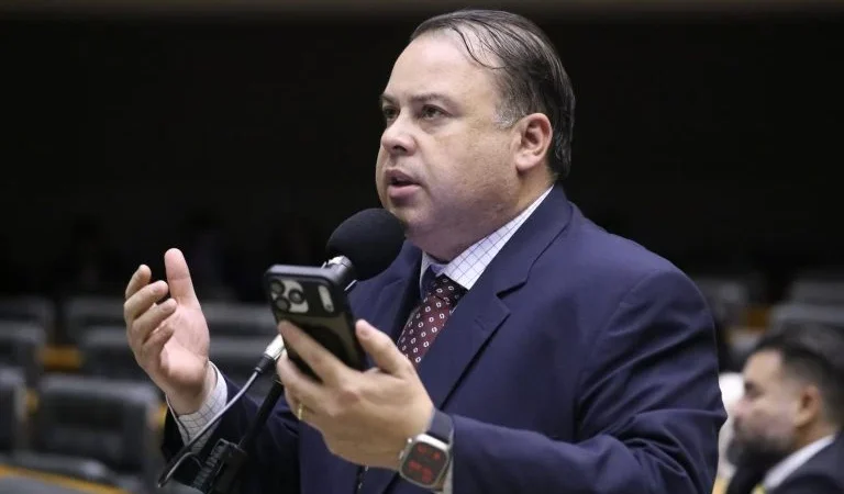 Inovação e Tecnologia Chegam às Regiões Mais Pobres do Brasil: Projeto de Lei Busca Reduzir Desigualdades e Gerar Empregos