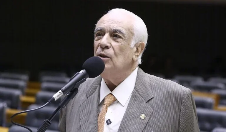 Projeto de Lei Choca Casais: União Estável Só Valerá Se Formalizada em Vida, Diz Proposta na Câmara