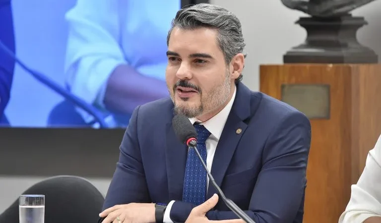 Sinalização Acessível em Espaços Públicos e Privados: Nova Lei Garante Informação para Todos