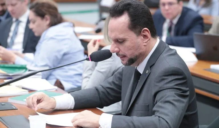 Empreendedorismo em Áreas Vulneráveis Ganha Impulso: Novo Sistema Nacional Aprovado na Câmara dos Deputados