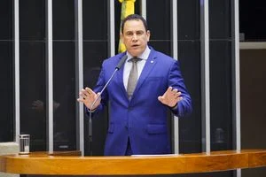 Hospitais Podem Ser Obrigados a Ter Álcool em Gel e Cartazes de Higiene para Combater Infecções Hospitalares