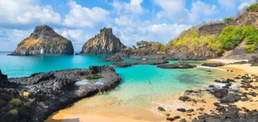 Fernando de Noronha e Ilha do Mel em Foco: Comissão de Turismo Debate Gestão Sustentável e Inovação no Turismo de Ilhas