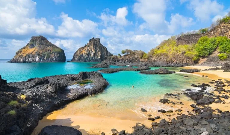 Fernando de Noronha e Ilha do Mel em Foco: Comissão de Turismo Debate Gestão Sustentável e Inovação no Turismo de Ilhas
