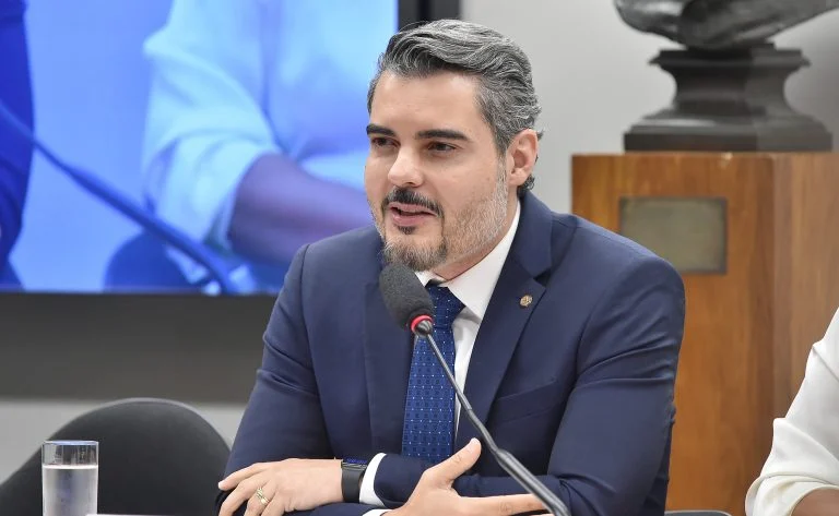 Pensão para Vítimas de Violência Doméstica: Projeto de Lei Garante Sustento e Responsabiliza Agressor